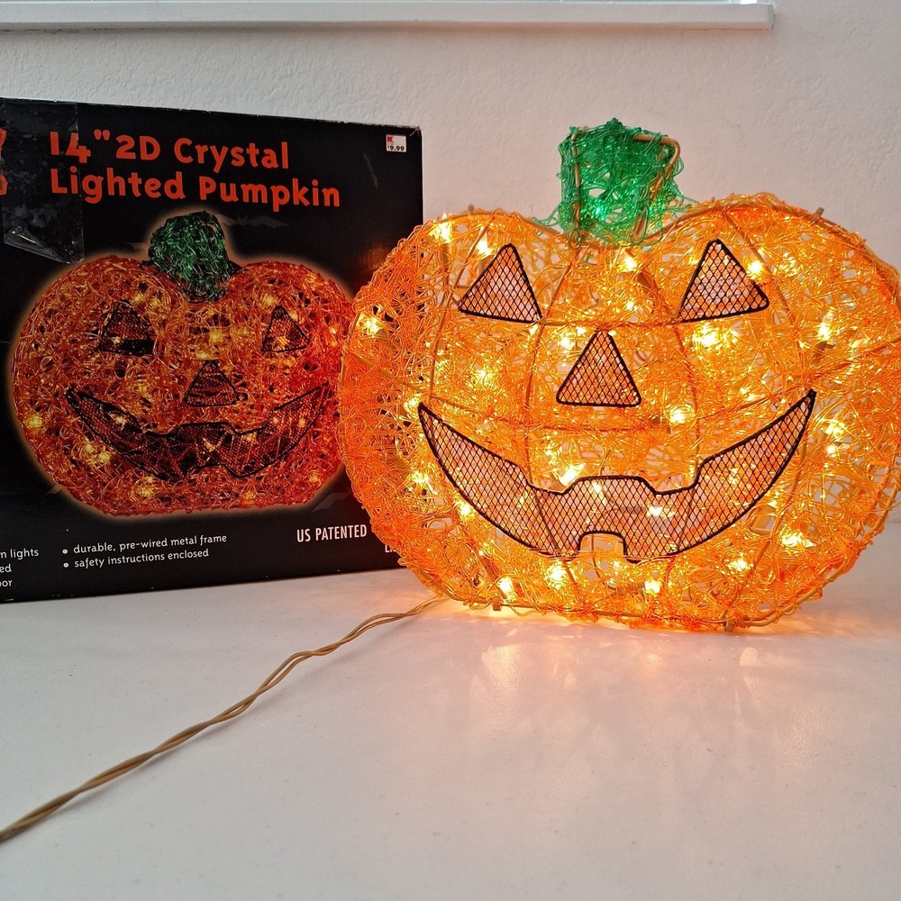 Vintage 1990s Totally Ghoul Halloween 14" 2D Crystal Lighted Pumpkin W/ Box